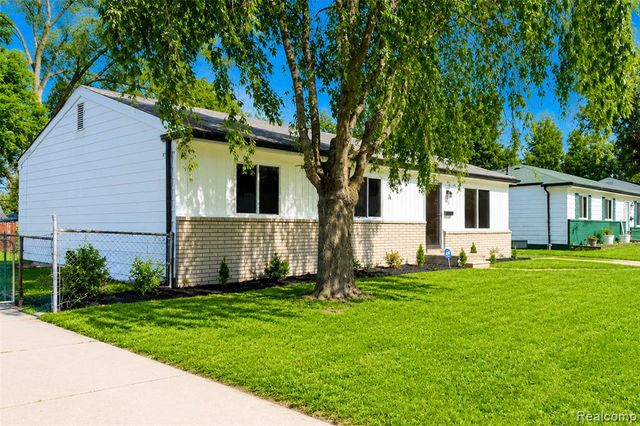 201 Cardwell Street, Inkster, MI 48141