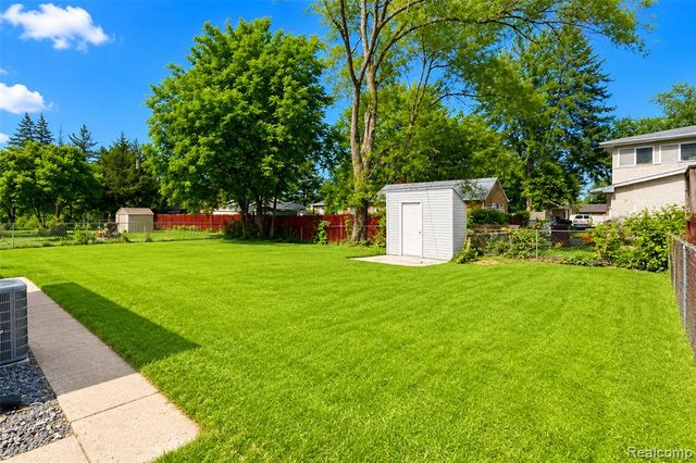 201 Cardwell Street, Inkster, MI 48141