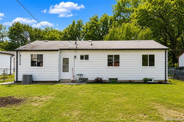 201 Cardwell Street, Inkster, MI 48141