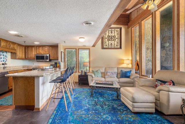 56701 E 310 Road 721, Monkey Island, OK 74331