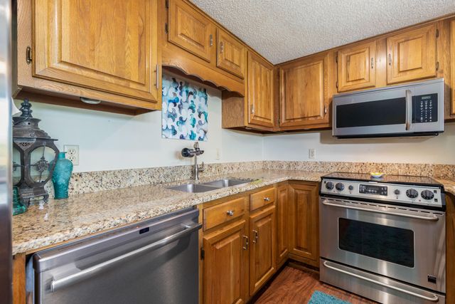 56701 E 310 Road 721, Monkey Island, OK 74331