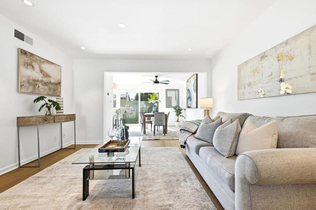 953 Diaz Lane, Foster City, CA 94404