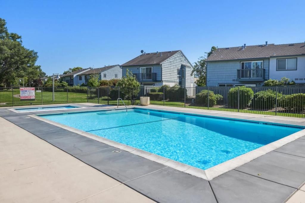 Image 28 of property listing at 953 Diaz Lane, Foster City, CA 94404
