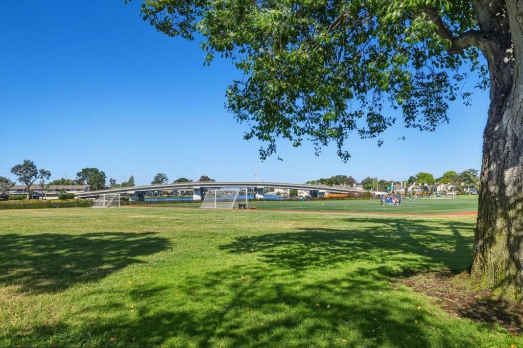 Image 30 of property listing at 953 Diaz Lane, Foster City, CA 94404