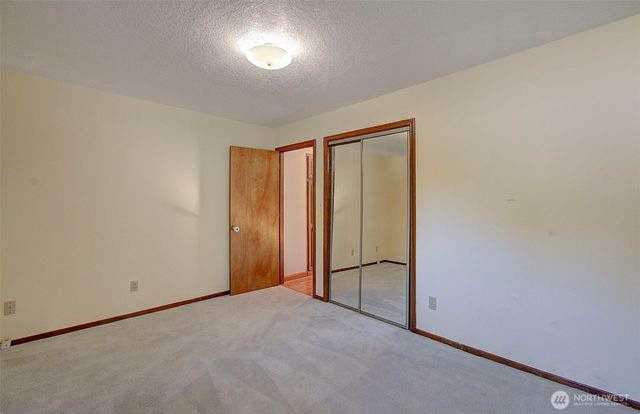 100 Inglewood Drive, Longview, WA 98632