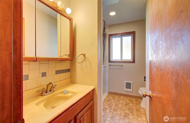 100 Inglewood Drive, Longview, WA 98632