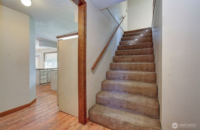 100 Inglewood Drive, Longview, WA 98632