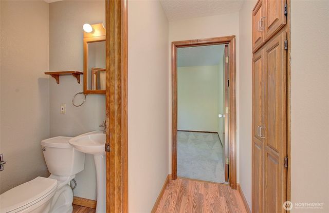 100 Inglewood Drive, Longview, WA 98632