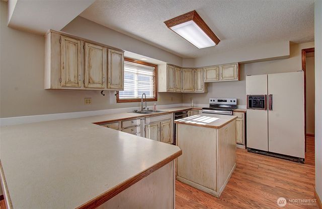 100 Inglewood Drive, Longview, WA 98632