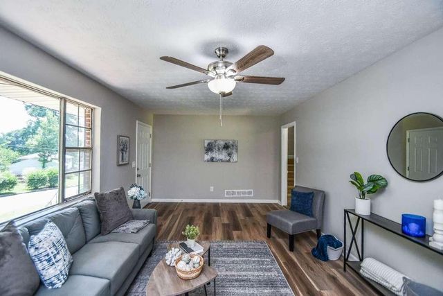 6473 Fleur De Lis Drive, Morrow, GA 30260