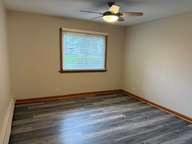 16W471 79th Street 4-105, Willowbrook, IL 60527
