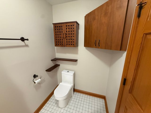 16W471 79th Street 4-105, Willowbrook, IL 60527