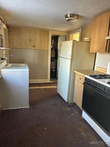 23 Church Street, Franklinville, NY 14737