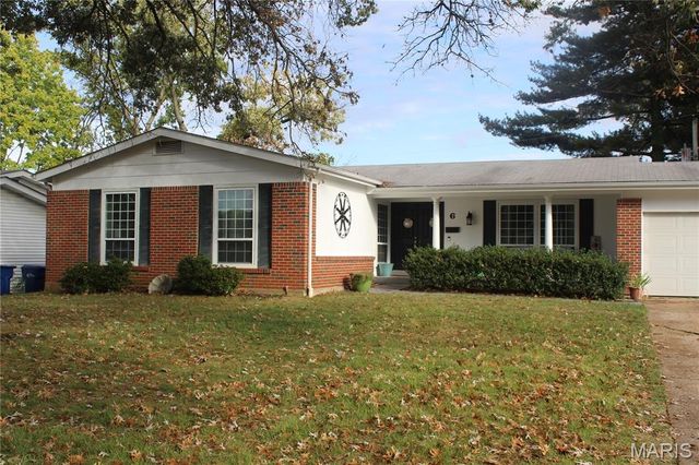 6 Cornflower Court, Florissant, MO 63033