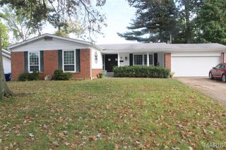 6 Cornflower Court, Florissant, MO 63033