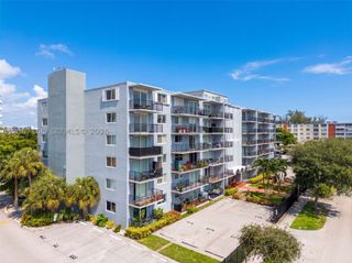 12500 NE 15th Ave 306, North Miami, FL 33161