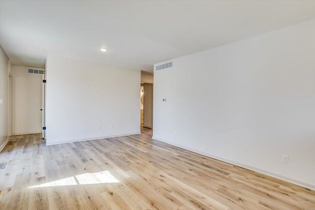 6503 E 16th St N, Wichita, KS 67206