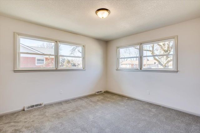 6503 E 16th St N, Wichita, KS 67206