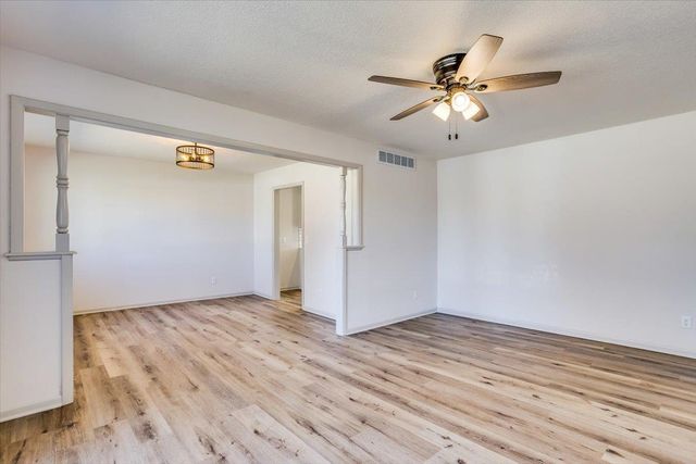 6503 E 16th St N, Wichita, KS 67206