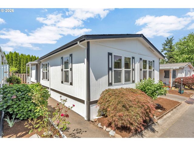 21100 Ne SANDY Blvd 6, Fairview, OR 97024