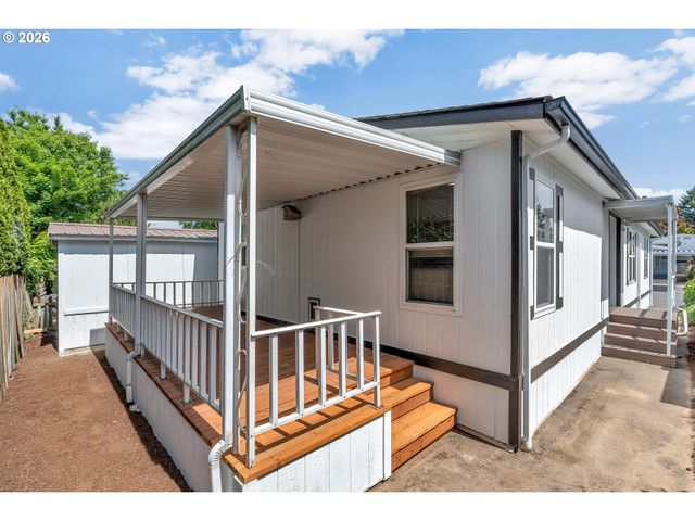 21100 Ne SANDY Blvd 6, Fairview, OR 97024