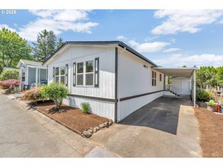 21100 Ne SANDY Blvd 6, Fairview, OR 97024