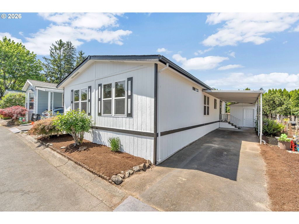 21100 Ne SANDY Blvd 6, Fairview, OR 97024