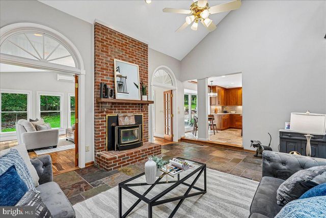 3415 MILLER HEIGHTS RD, Oakton, VA 22124
