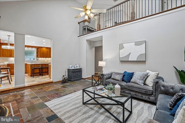 3415 MILLER HEIGHTS RD, Oakton, VA 22124