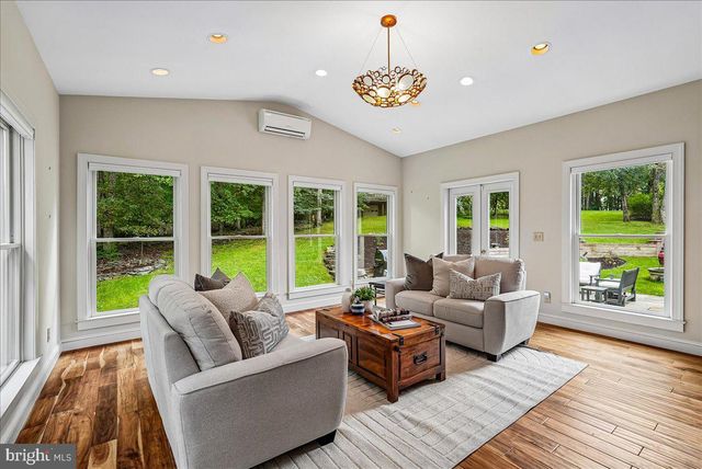 3415 MILLER HEIGHTS RD, Oakton, VA 22124