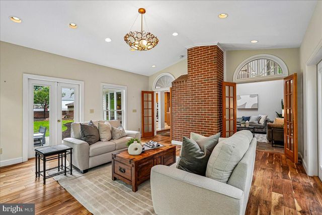 3415 MILLER HEIGHTS RD, Oakton, VA 22124