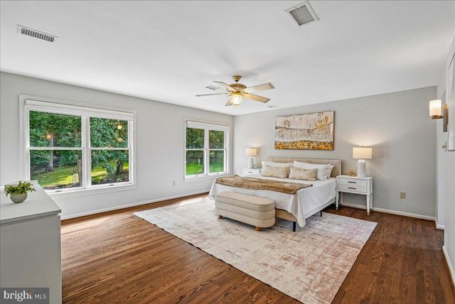 3415 MILLER HEIGHTS RD, Oakton, VA 22124