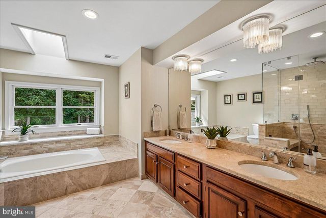 3415 MILLER HEIGHTS RD, Oakton, VA 22124