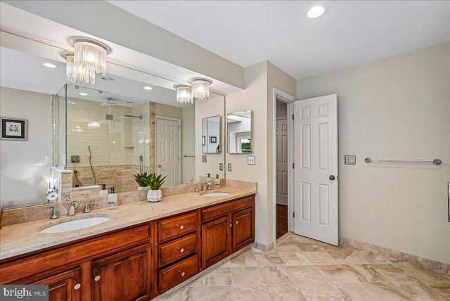 3415 MILLER HEIGHTS RD, Oakton, VA 22124