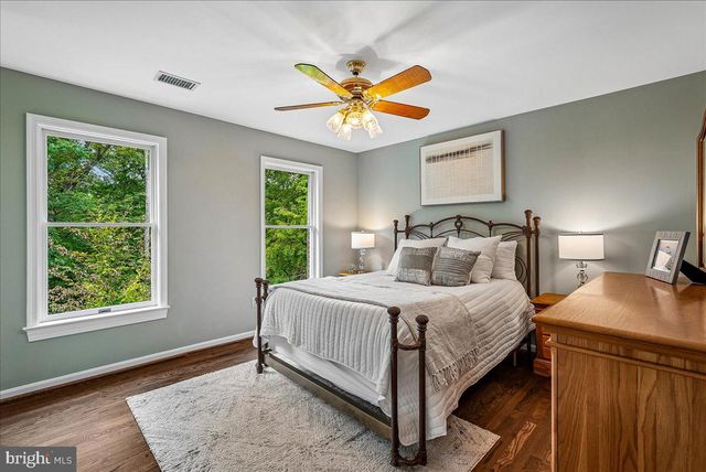 3415 MILLER HEIGHTS RD, Oakton, VA 22124