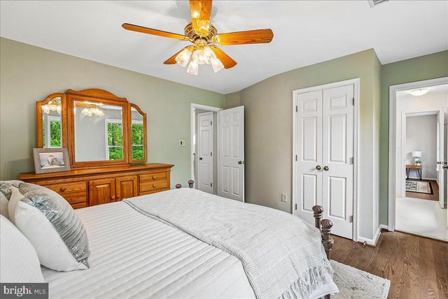3415 MILLER HEIGHTS RD, Oakton, VA 22124