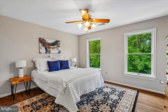 3415 MILLER HEIGHTS RD, Oakton, VA 22124