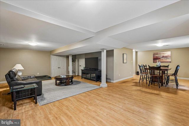 3415 MILLER HEIGHTS RD, Oakton, VA 22124