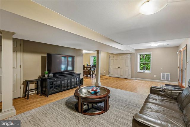3415 MILLER HEIGHTS RD, Oakton, VA 22124