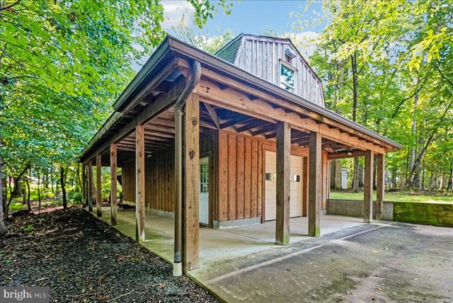 3415 MILLER HEIGHTS RD, Oakton, VA 22124