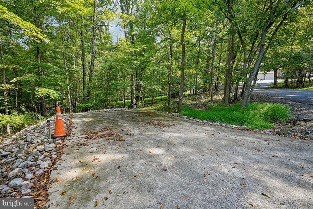 3415 MILLER HEIGHTS RD, Oakton, VA 22124