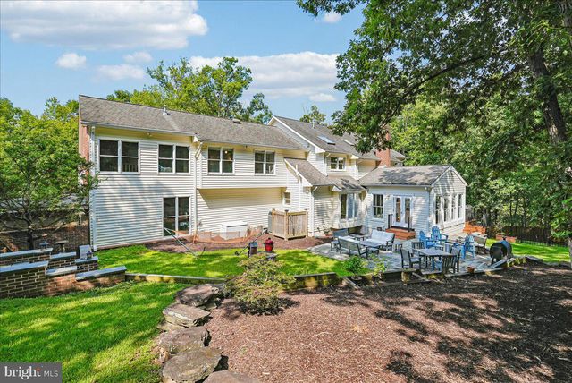 3415 MILLER HEIGHTS RD, Oakton, VA 22124