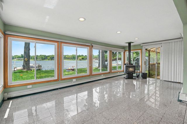5131 Elizabeth Lake Road, Waterford Twp, MI 48327