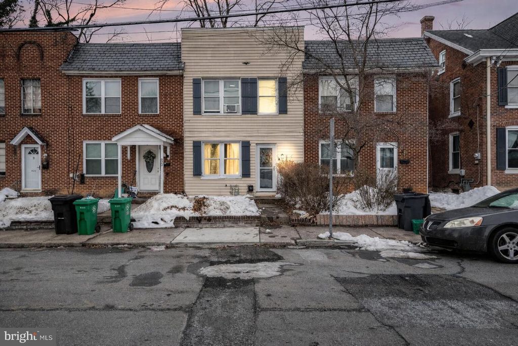 824 N WEST STREET, Carlisle, PA 17013