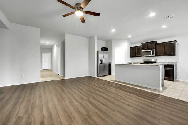 5813 Silverjack Trail, Denton, TX 76226