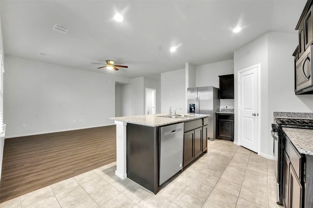 5813 Silverjack Trail, Denton, TX 76226