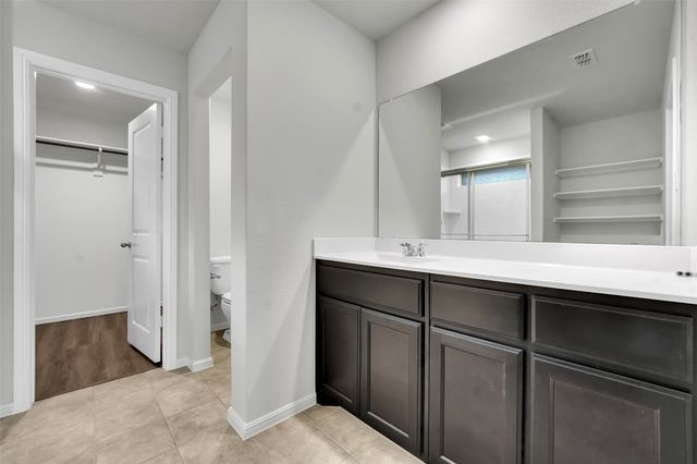 5813 Silverjack Trail, Denton, TX 76226