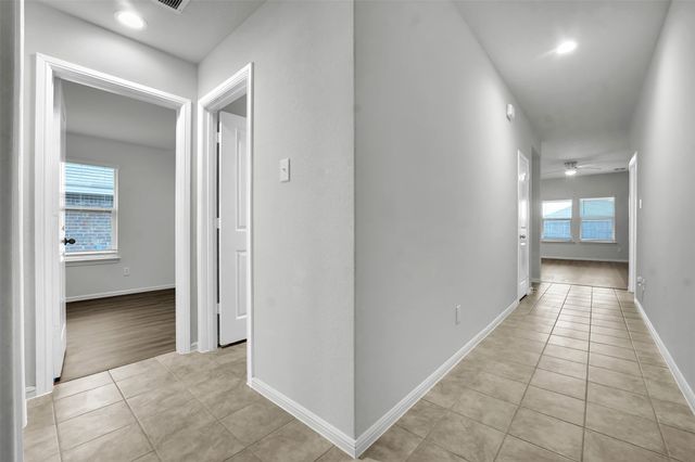 5813 Silverjack Trail, Denton, TX 76226