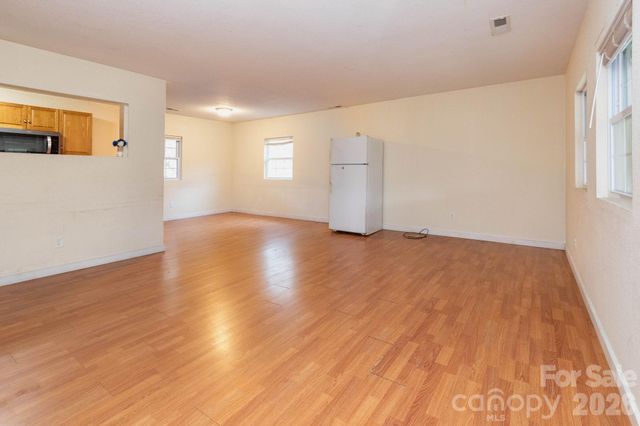 6 Overlook Circle, Asheville, NC 28803