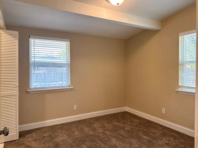 108 Jenny Kay Lane, Irving, TX 75060